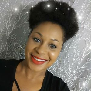 Meet your Posher, Carla